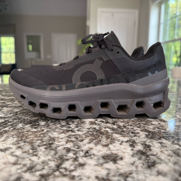 On Cloud Monster Black and Gray Sneaker Tennis Running  Shoe Size 7 - Picture 1 of 12
